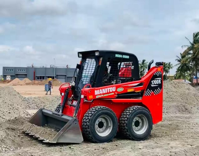 Skid steer with attachments
